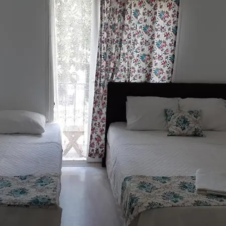 Couette-café Merih 3*