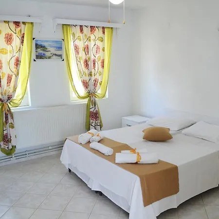 Merih Bed & Breakfast 3*