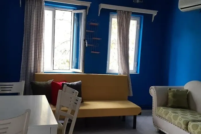 Oda ve Kahvaltı Merih 3*